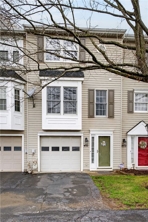 Townhouse For Sale - 451 Cherryhill Dr Dr<br/> Cecil, PA 15017
