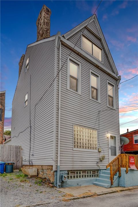 Photo of 5264 Dresden Way, Pittsburgh, PA 15201 (MLS # 1747677)