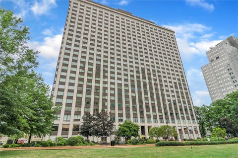 Photo for 320 Fort Duquesne Blvd 23L
