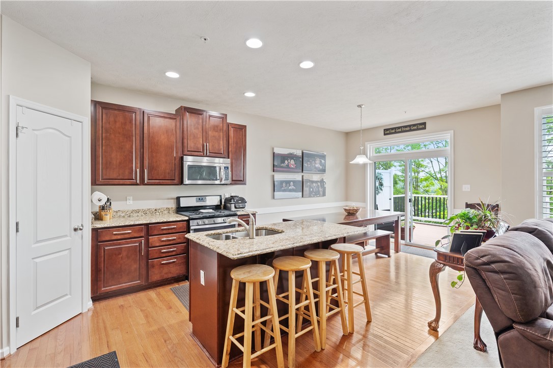 South Strabane, Pennsylvania 15301, United States, 3 Bedrooms Bedrooms, ,4 BathroomsBathrooms,Residential,Active,135086