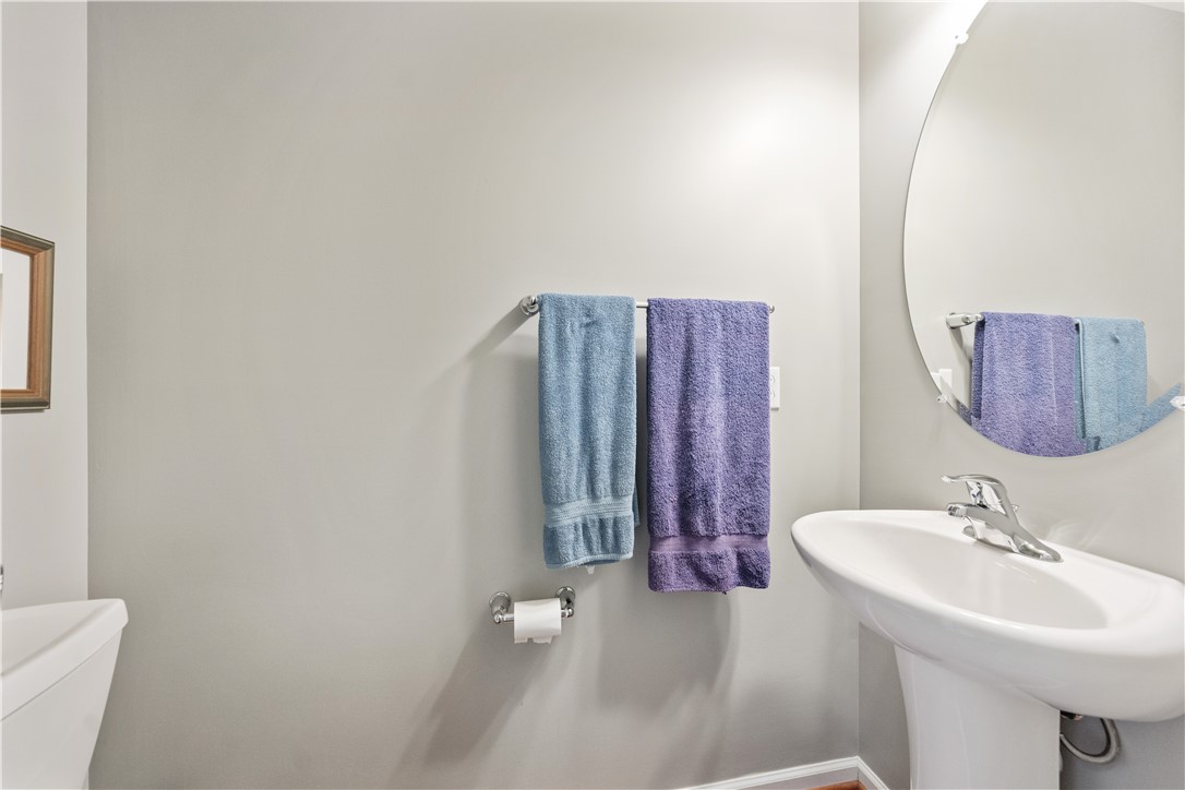 South Strabane, Pennsylvania 15301, United States, 3 Bedrooms Bedrooms, ,4 BathroomsBathrooms,Residential,Active,135086