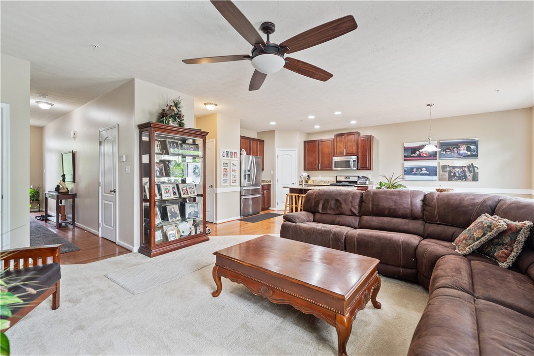 South Strabane, Pennsylvania 15301, United States, 3 Bedrooms Bedrooms, ,4 BathroomsBathrooms,Residential,Active,135086