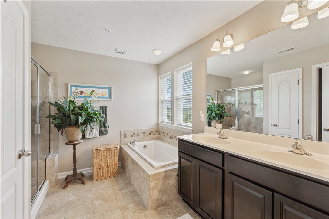 South Strabane, Pennsylvania 15301, United States, 3 Bedrooms Bedrooms, ,4 BathroomsBathrooms,Residential,Active,135086