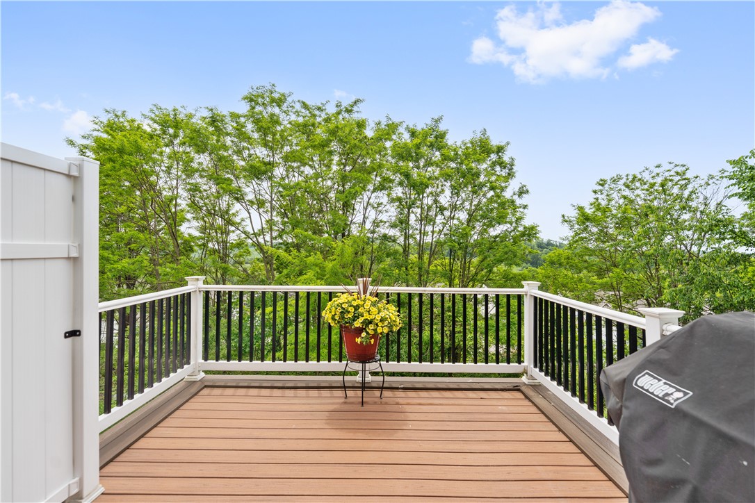 South Strabane, Pennsylvania 15301, United States, 3 Bedrooms Bedrooms, ,4 BathroomsBathrooms,Residential,Active,135086