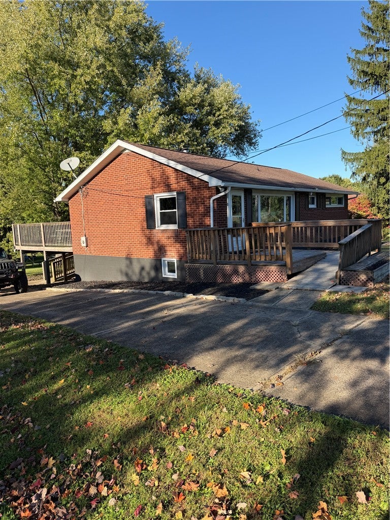 1049 SCHOOL ROAD