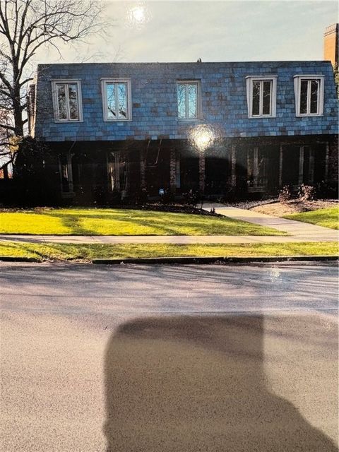 800 Amberson Shadyside PA 15232