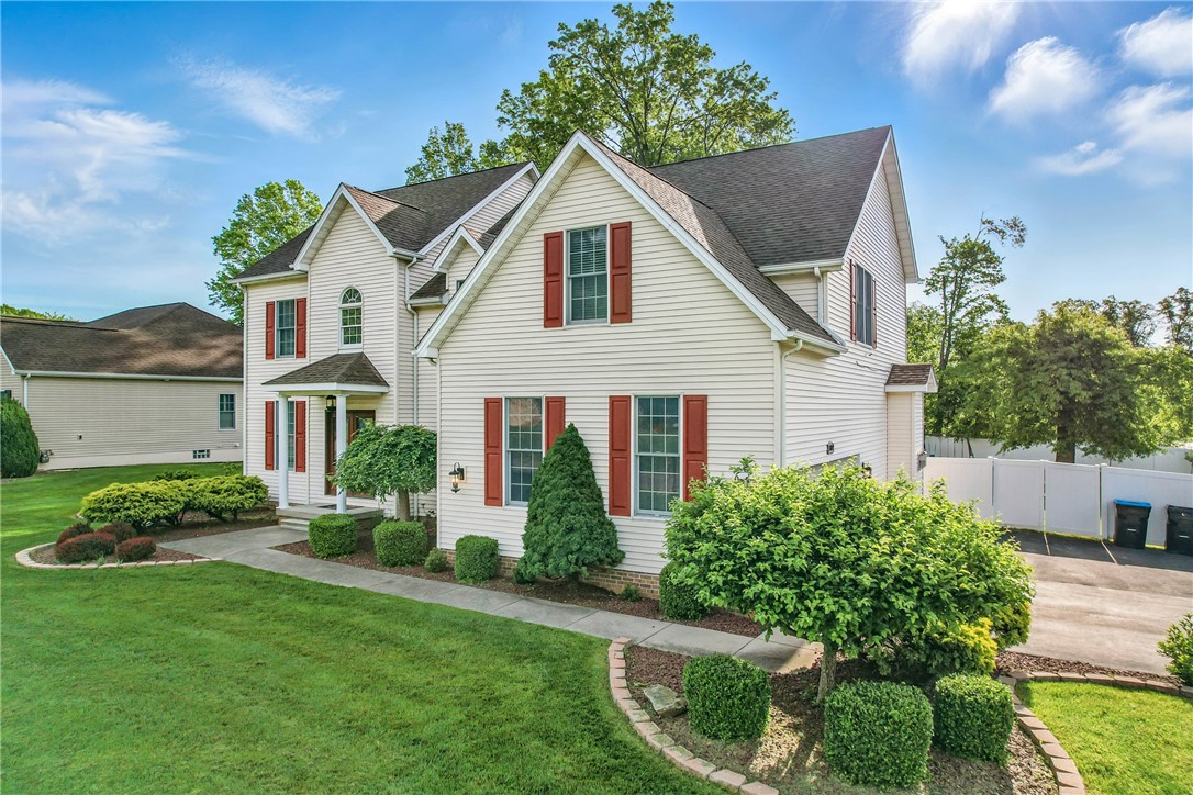 1523 Lori Lane Ln, Hermitage, Pennsylvania image 2