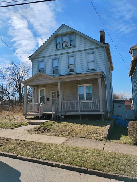 Photo of 714 Union Ave, Mckeesport, PA 15132 (MLS # 1741810)