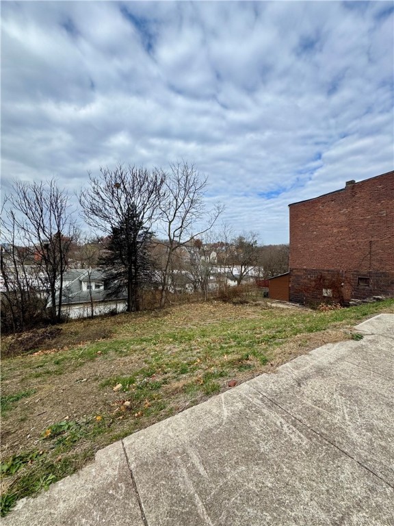 105 N 3rd St