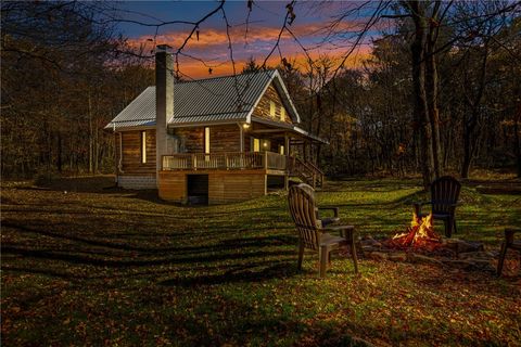 Photo of 511 Blueberry Way, Stonycreek Twp, PA 15926 (MLS # 1727563)