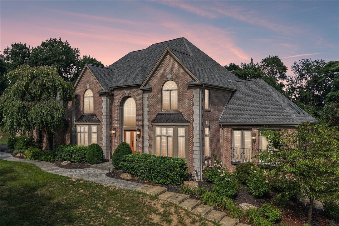 401 Blackstone Ln