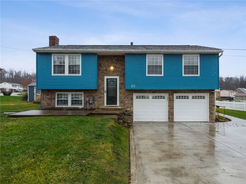 Photo of 217 Karen Dr, Apollo, PA 15613 (MLS # 1732039)