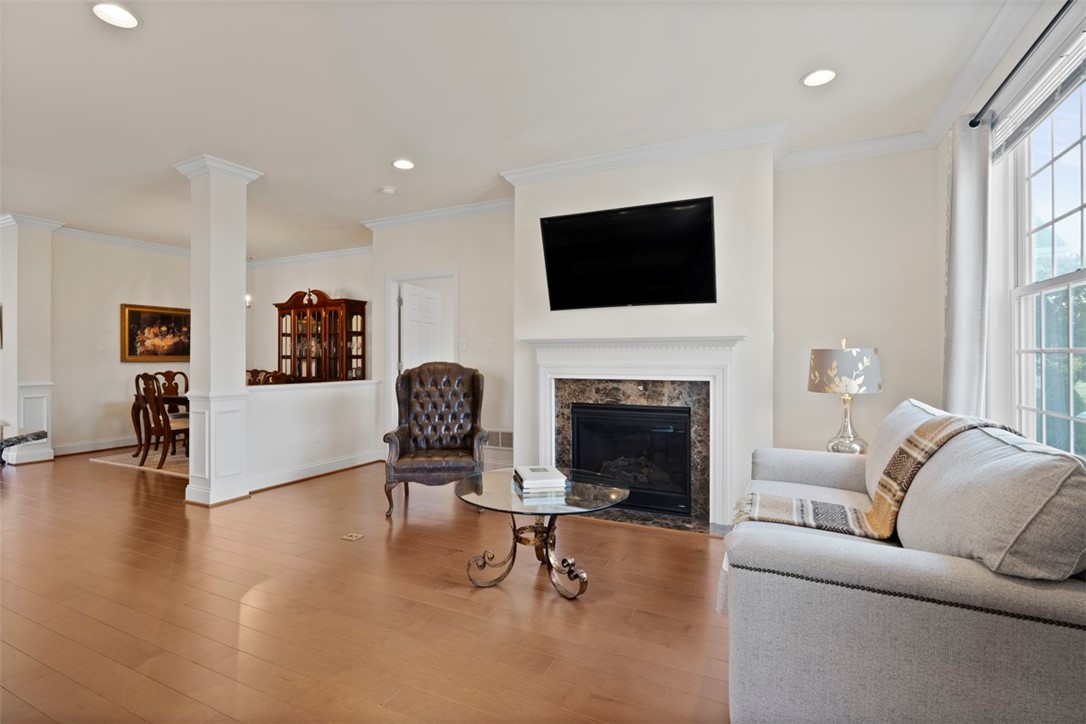 Ohio Twp, Pennsylvania 15143, United States, 2 Bedrooms Bedrooms, ,2 BathroomsBathrooms,Residential,Active,212888