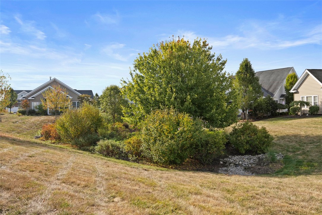 Ohio Twp, Pennsylvania 15143, United States, 2 Bedrooms Bedrooms, ,2 BathroomsBathrooms,Residential,Active,212888