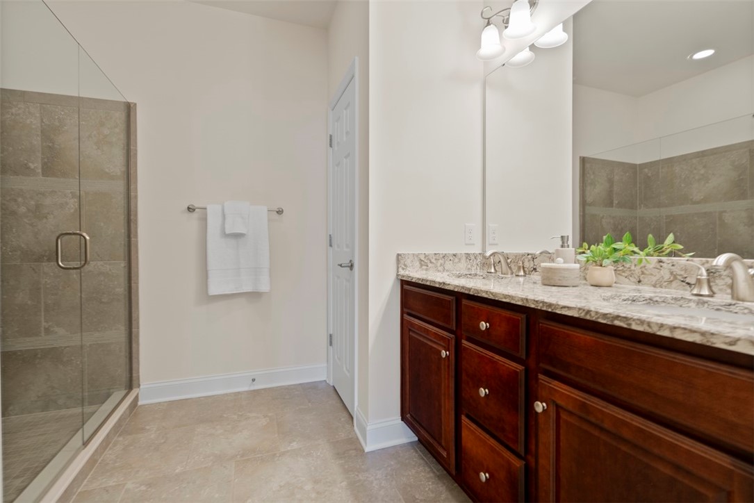 Ohio Twp, Pennsylvania 15143, United States, 2 Bedrooms Bedrooms, ,2 BathroomsBathrooms,Residential,Active,212888