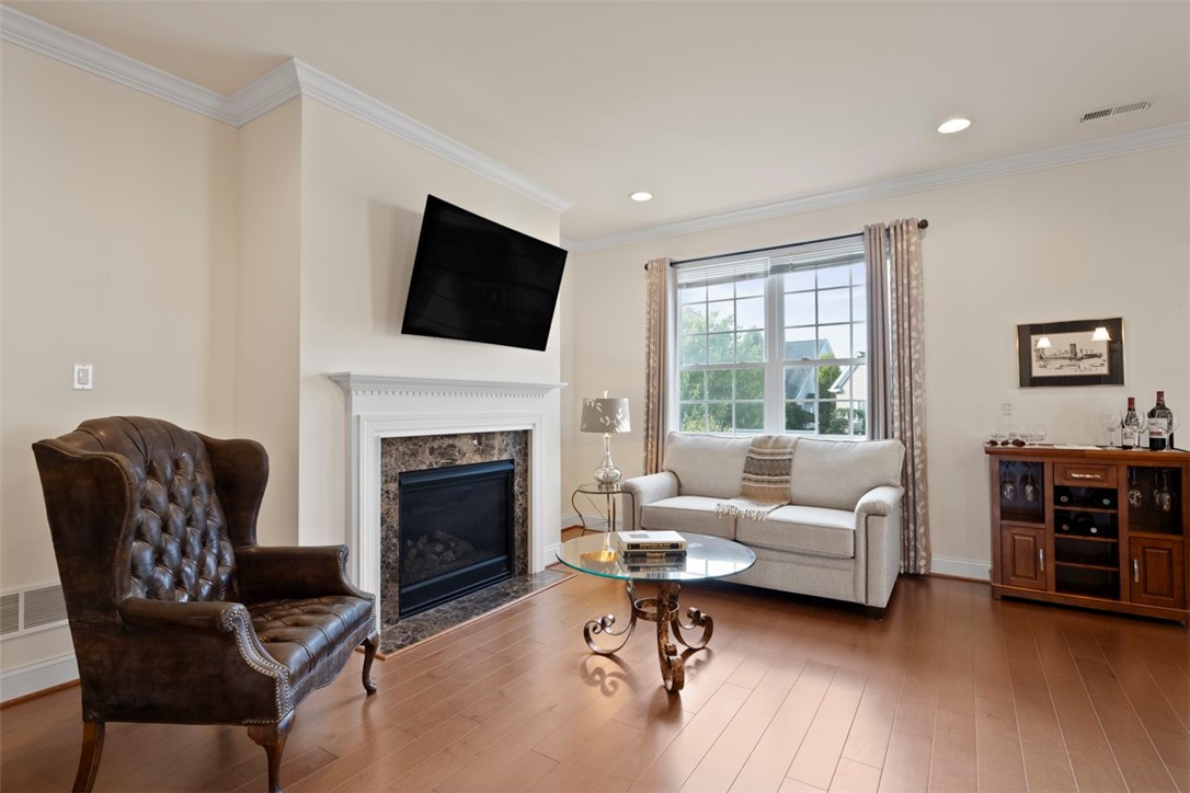 Ohio Twp, Pennsylvania 15143, United States, 2 Bedrooms Bedrooms, ,2 BathroomsBathrooms,Residential,Active,212888