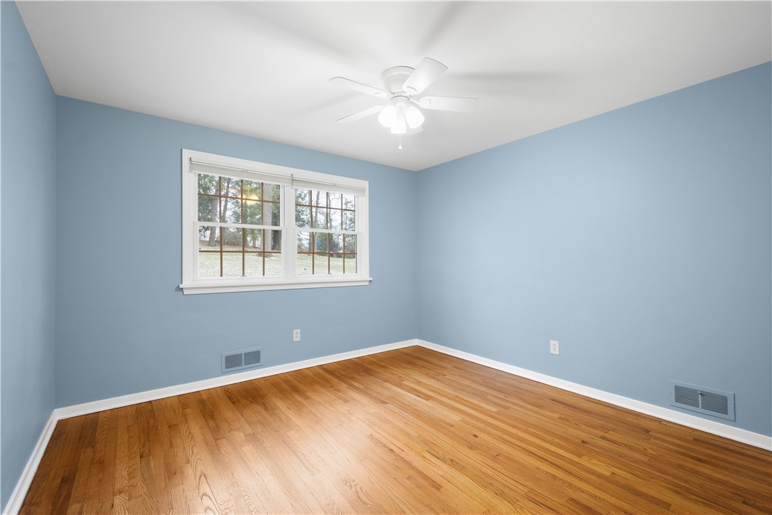 St Clair, Pennsylvania 15241, United States, 4 Bedrooms Bedrooms, ,3 BathroomsBathrooms,Residential,Active,170361