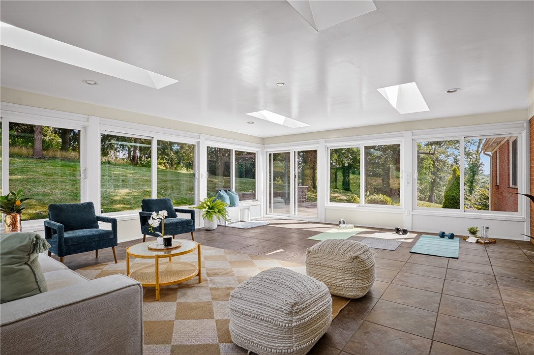 St Clair, Pennsylvania 15241, United States, 4 Bedrooms Bedrooms, ,3 BathroomsBathrooms,Residential,Active,170361