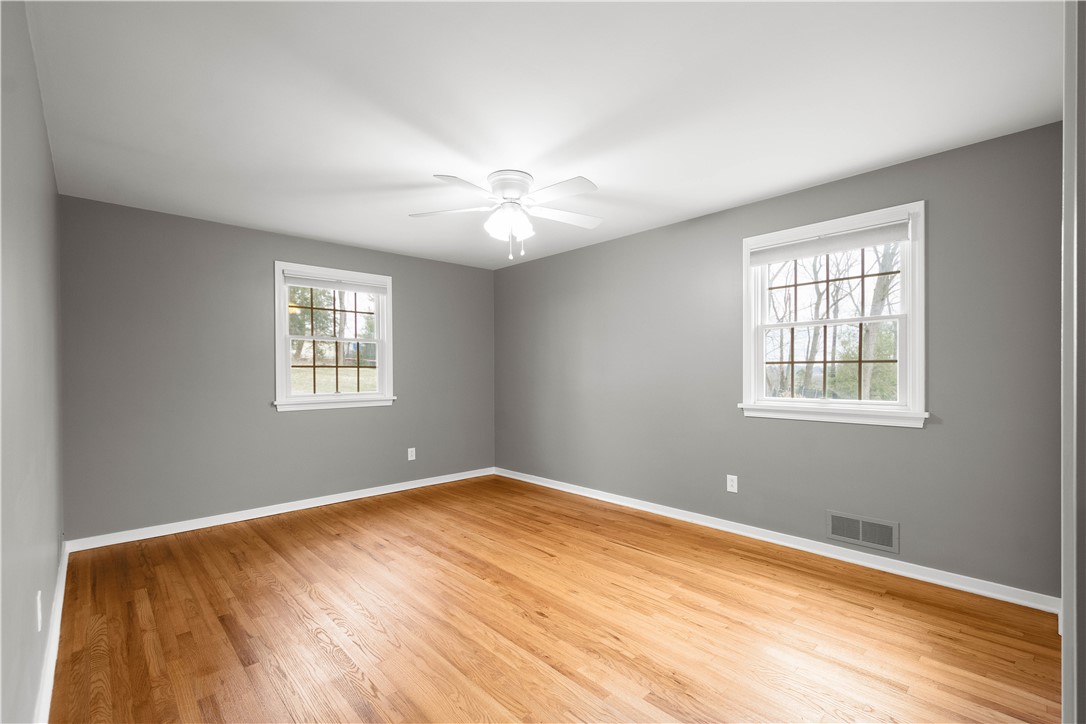 St Clair, Pennsylvania 15241, United States, 4 Bedrooms Bedrooms, ,3 BathroomsBathrooms,Residential,Active,170361