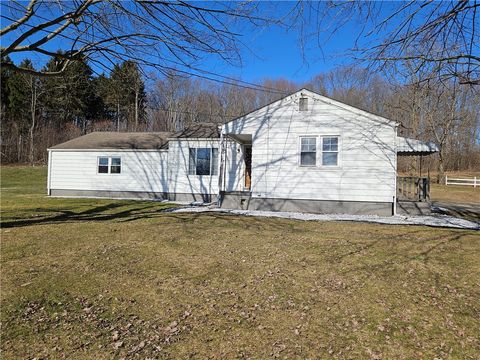Homes For Sale - 908 New Castle Rd Rd<br/> Butler County, Franklin, PA 16001