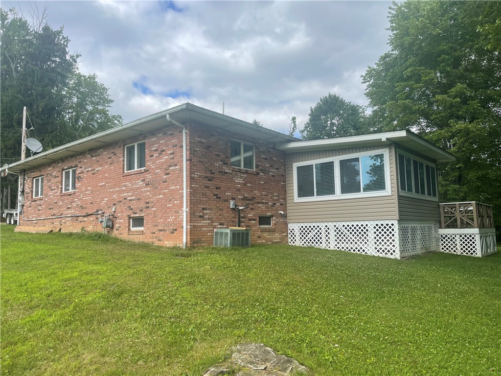 Wheatland, Pennsylvania 16161, United States, 4 Bedrooms Bedrooms, ,3 BathroomsBathrooms,Residential,Active,173974