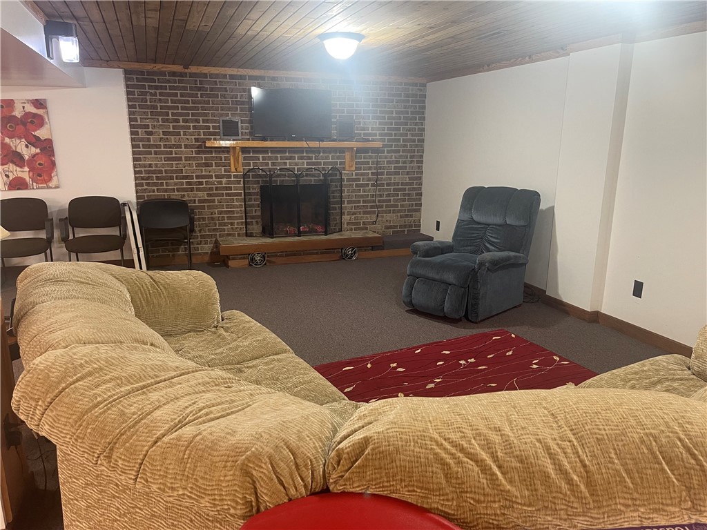 Wheatland, Pennsylvania 16161, United States, 4 Bedrooms Bedrooms, ,3 BathroomsBathrooms,Residential,Active,173974