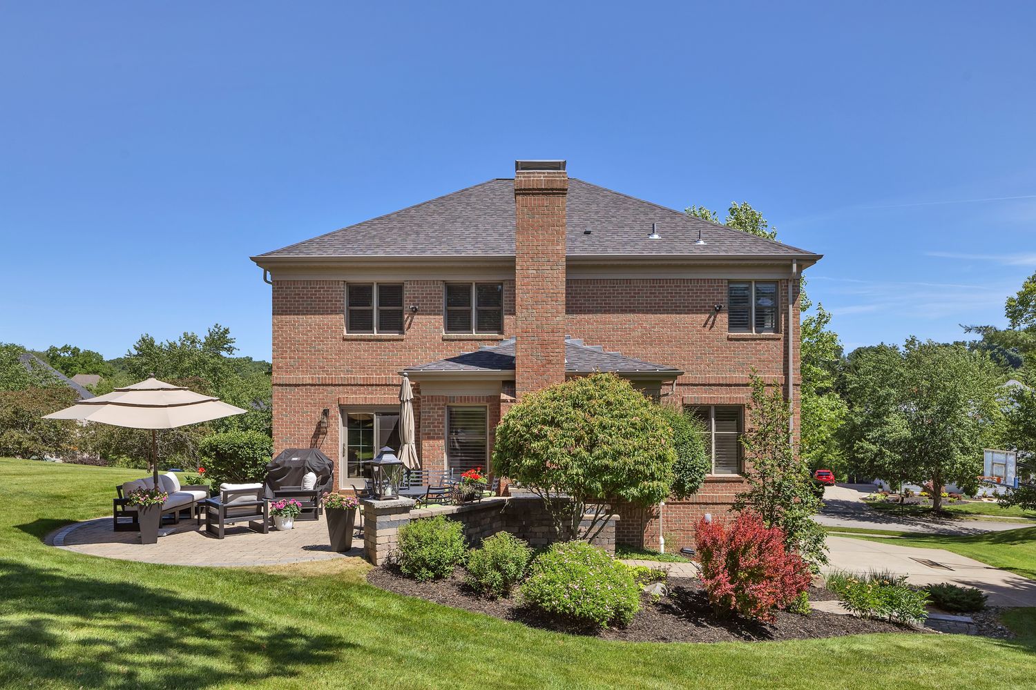 112 Middleground Place