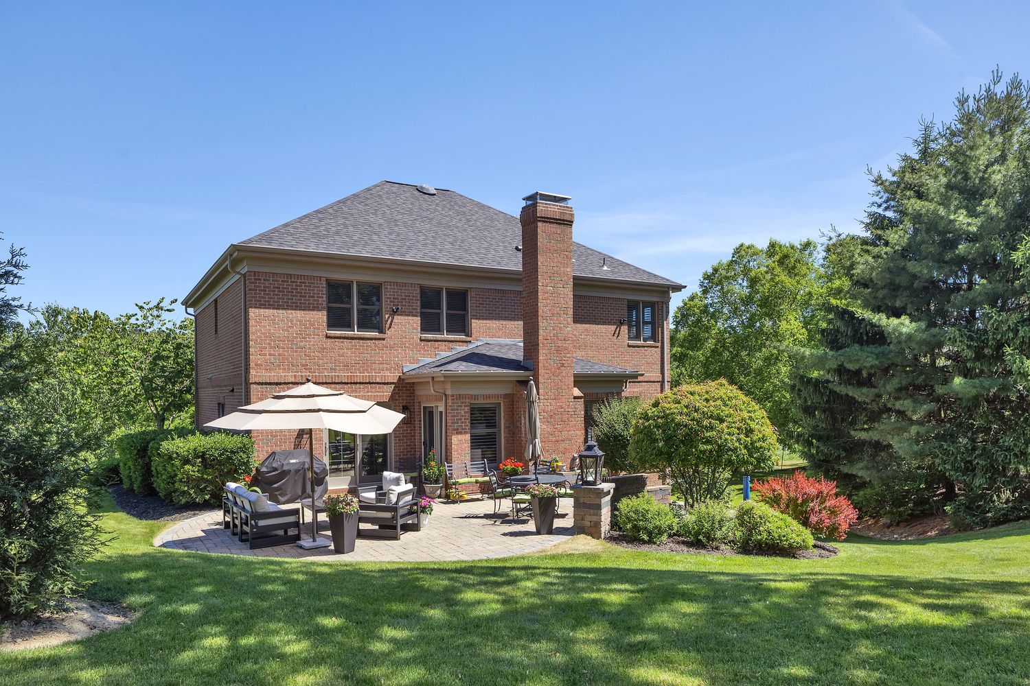 112 Middleground Place
