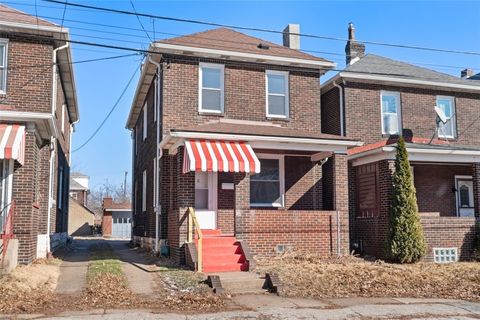 Photo of 164 Overland Ave, Duquesne, PA 15110 (MLS # 1738127)