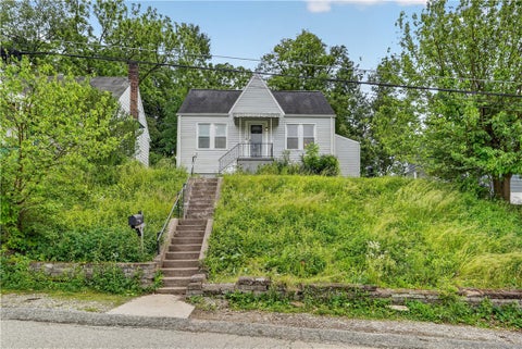 Homes For Sale - 612 Hazel St<br/> West Mifflin, PA 15122