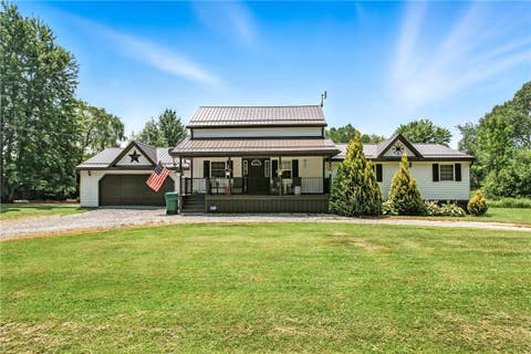 Photo for 440 Kinsman Rd