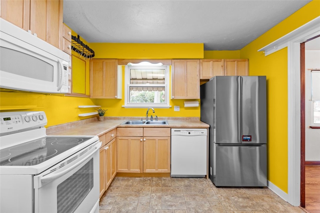 1048 Sarah St. St, Bridgeville, Pennsylvania image 12