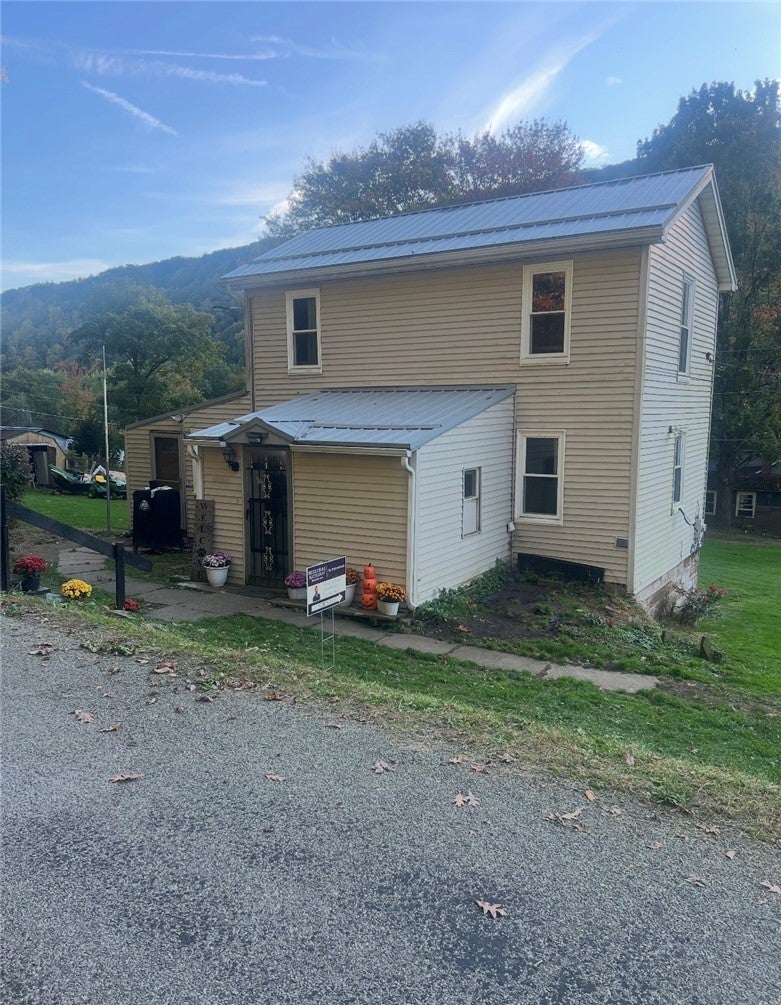 137 Watson Ave
