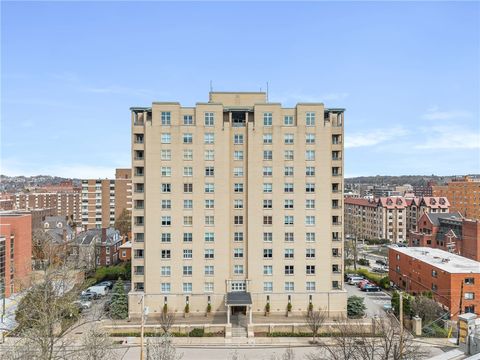 Photo of 220 N Bellefield Ave #1102, Pittsburgh, PA 15213 (MLS # 1748166)