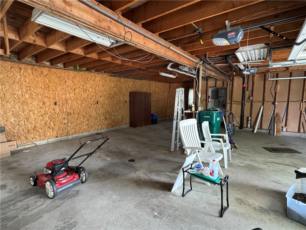 Indiana Boro - Ind, Pennsylvania 15701, United States, 2 Bedrooms Bedrooms, ,1 BathroomBathrooms,Residential,Contingent,133295