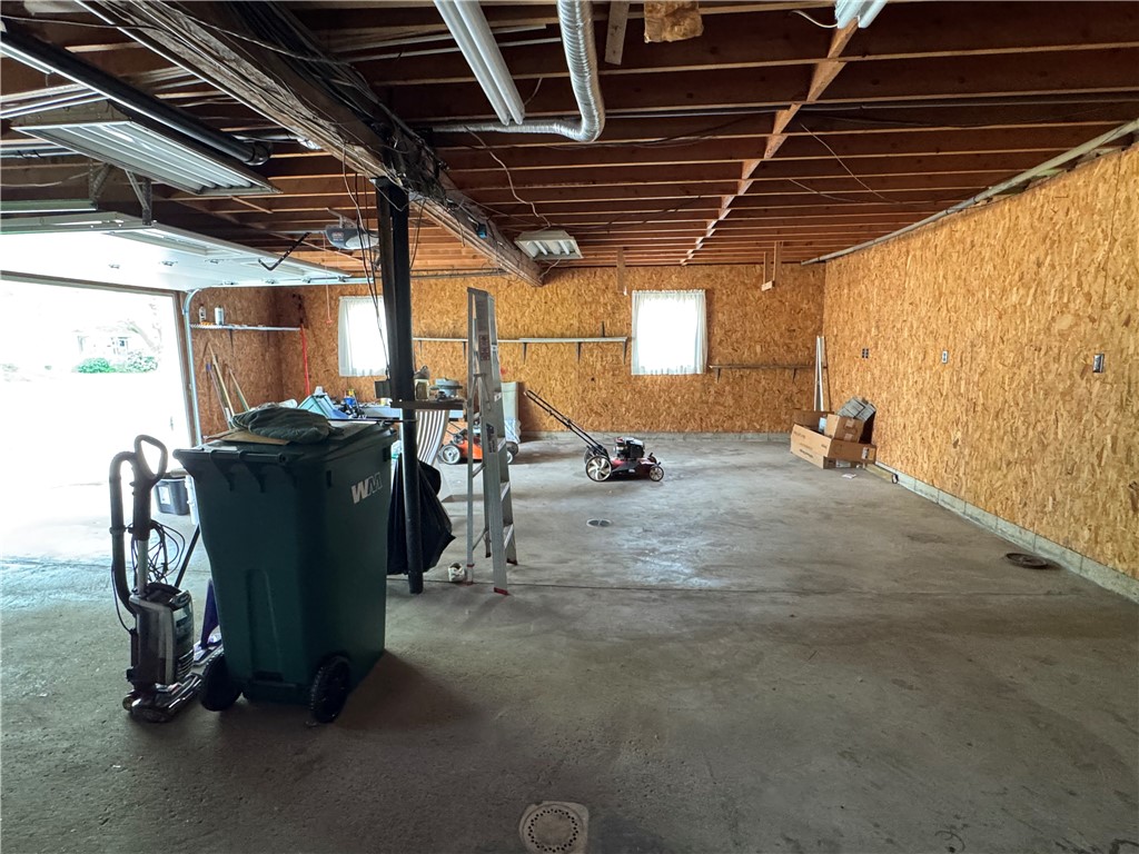 Indiana Boro - Ind, Pennsylvania 15701, United States, 2 Bedrooms Bedrooms, ,1 BathroomBathrooms,Residential,Contingent,133295