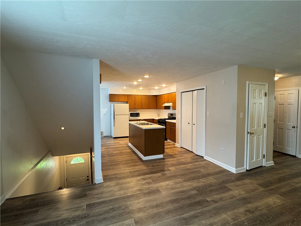 Indiana Boro - Ind, Pennsylvania 15701, United States, 2 Bedrooms Bedrooms, ,1 BathroomBathrooms,Residential,Contingent,133295