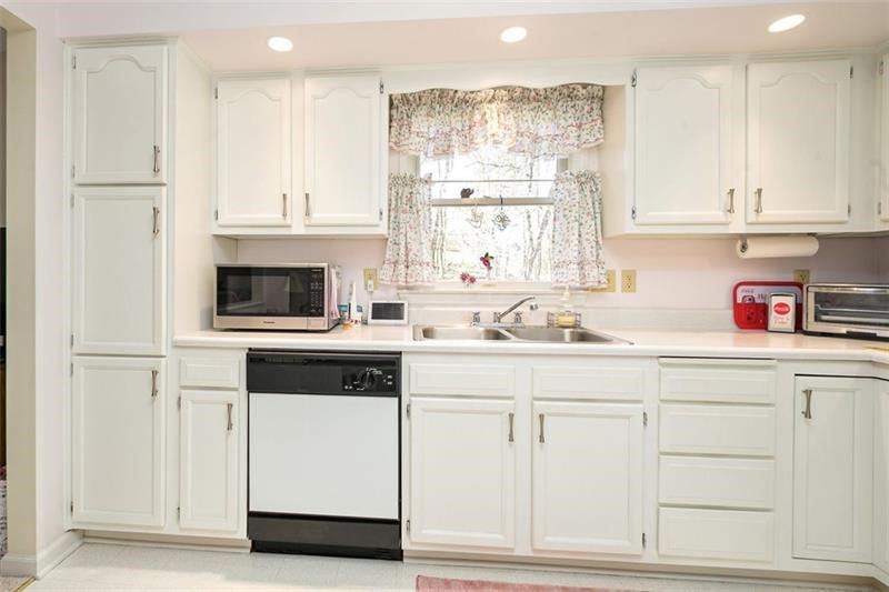 303 Apple Blossom Ct