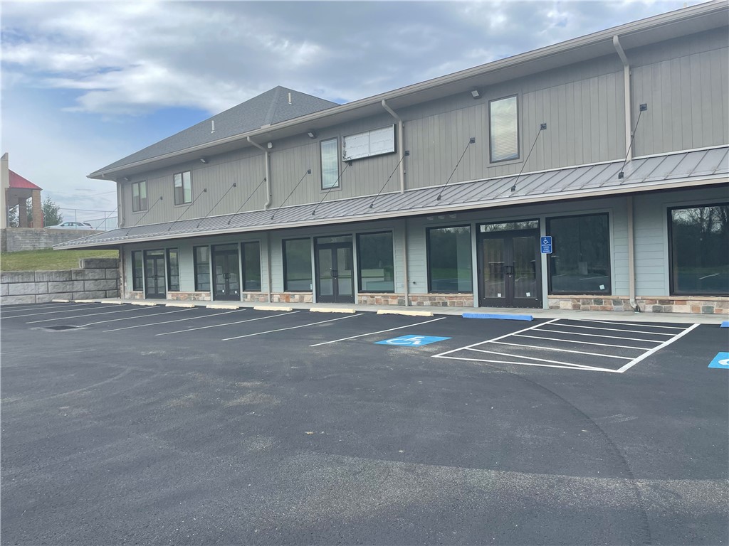 Donegal - Wml, Pennsylvania 15628, United States, ,Commercial,Active,128966