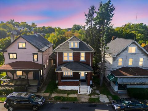Photo of 1512 Soles St, Mckeesport, PA 15132 (MLS # 1725948)