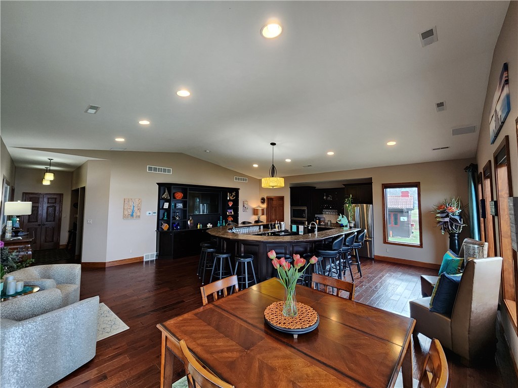 Jackson Twp - Mer, Pennsylvania 16137, United States, 3 Bedrooms Bedrooms, ,4 BathroomsBathrooms,Residential,Active,105241