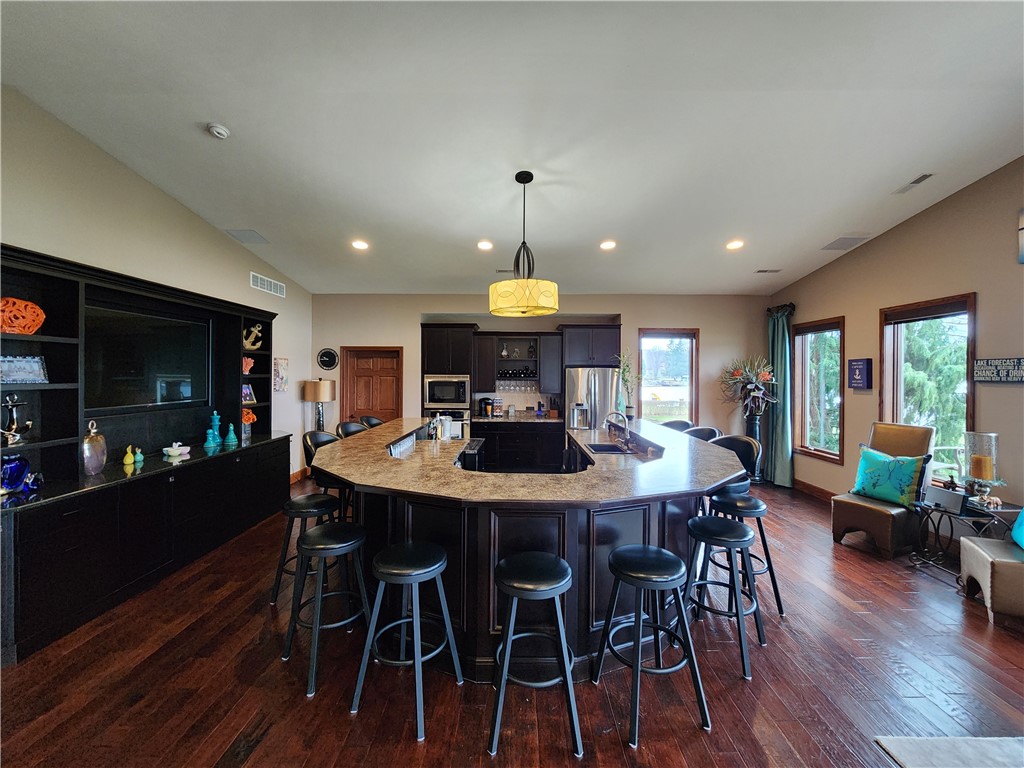 Jackson Twp - Mer, Pennsylvania 16137, United States, 3 Bedrooms Bedrooms, ,4 BathroomsBathrooms,Residential,Active,105241