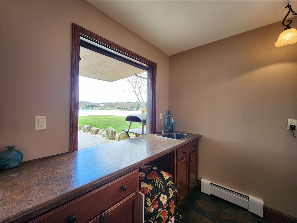 Jackson Twp - Mer, Pennsylvania 16137, United States, 3 Bedrooms Bedrooms, ,4 BathroomsBathrooms,Residential,Active,105241