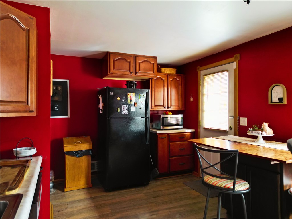 230 Whitestown Vlg G