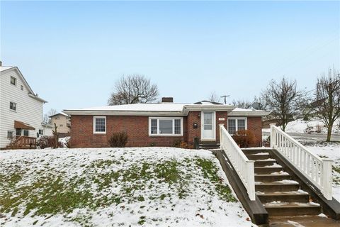 Photo of 101 E Patterson Ave, Butler, PA 16001 (MLS # 1733317)