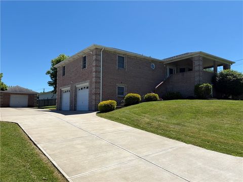 Homes For Sale - 902 Central Dr Dr<br/> New Eagle, PA 15067