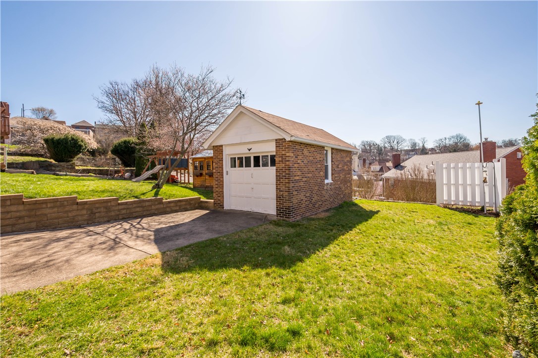 63 W Francis Ave Ave, Brentwood, Pennsylvania image 27