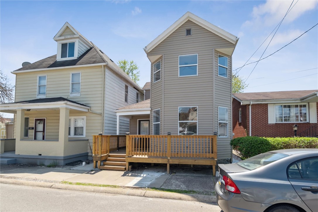 1022 2nd Ave Ave, Coraopolis, Pennsylvania image 1