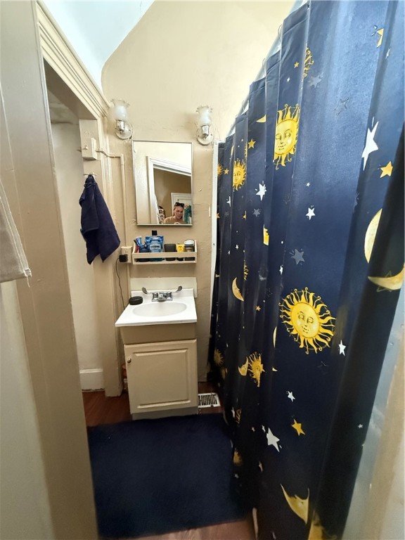2106 Sarah St