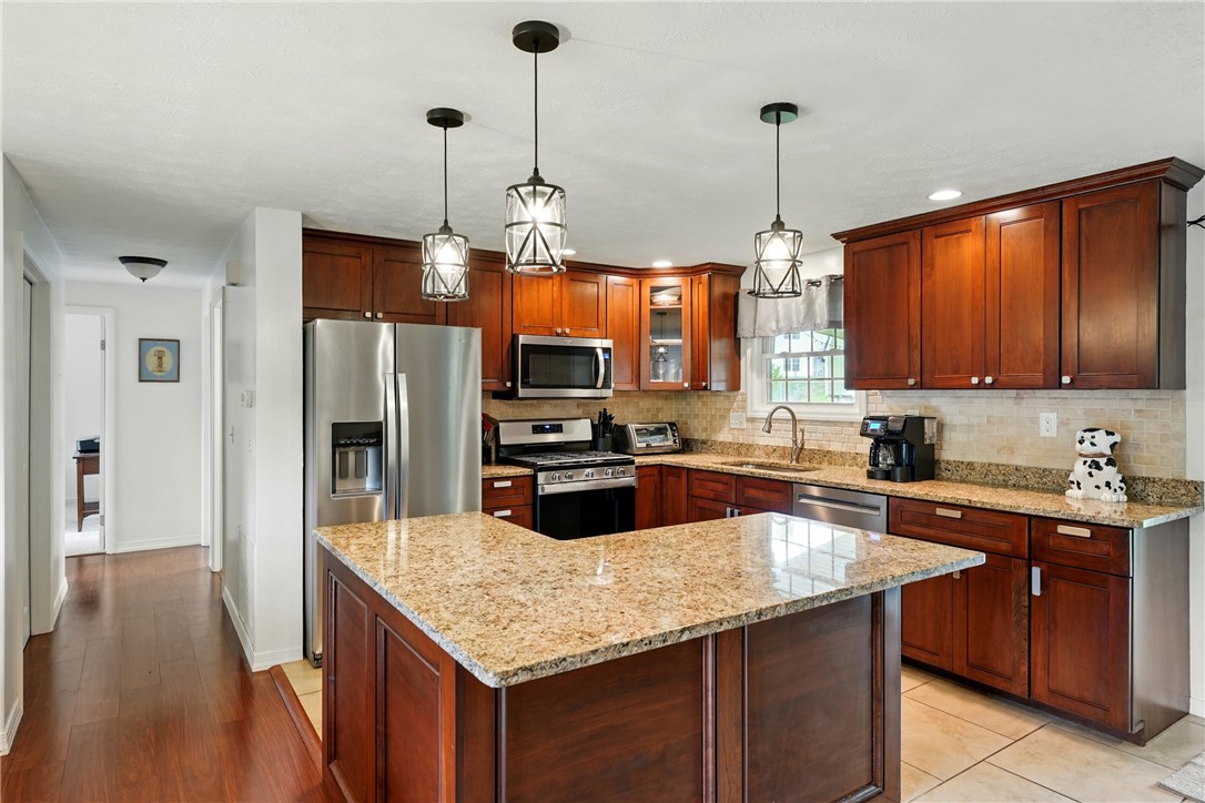 909 Fox Run Cir